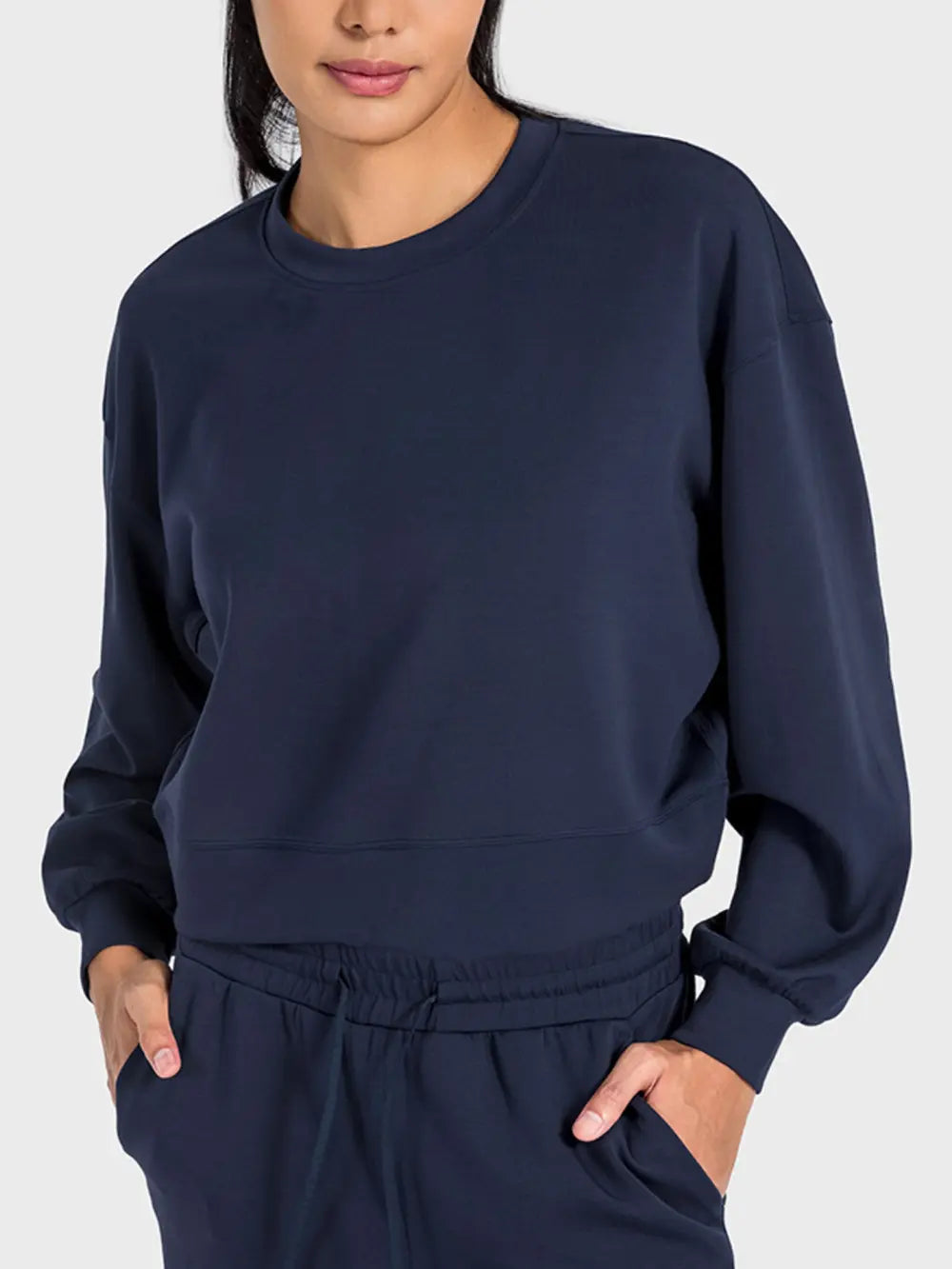 Round Neck Drop Shoulder Sports Top in Black for Women
