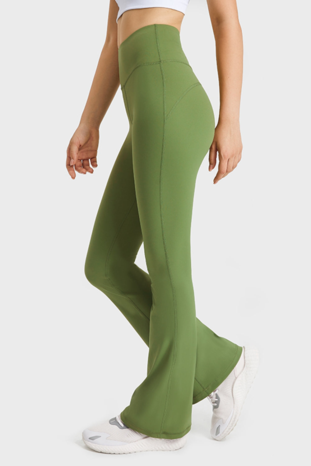 Elastic Waist Flare Yoga Pants in Green for Women