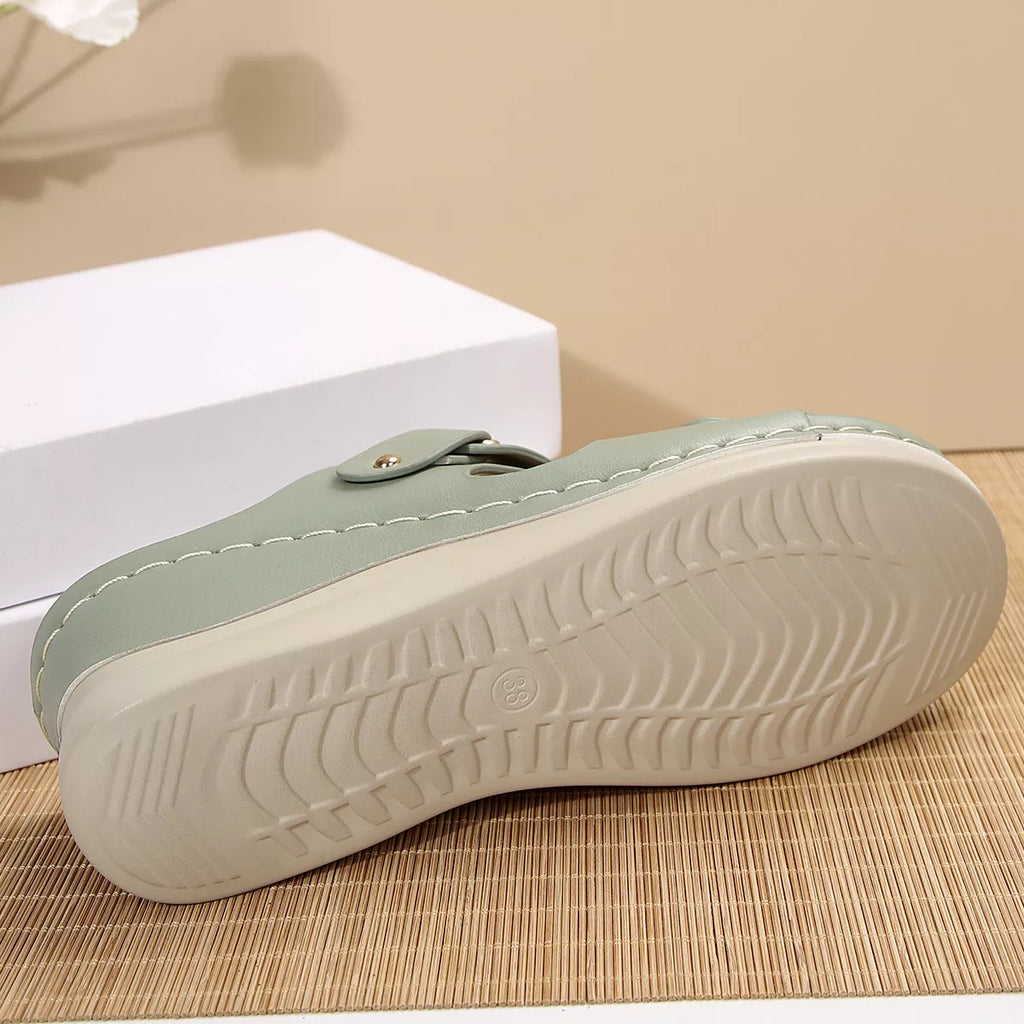 Open Toe Wedge Sandals in Green in Apricot for Women