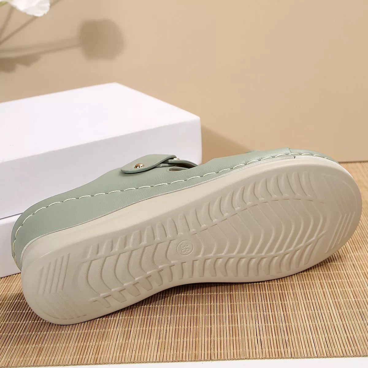 Open Toe Wedge Sandals in Green in Apricot for Women