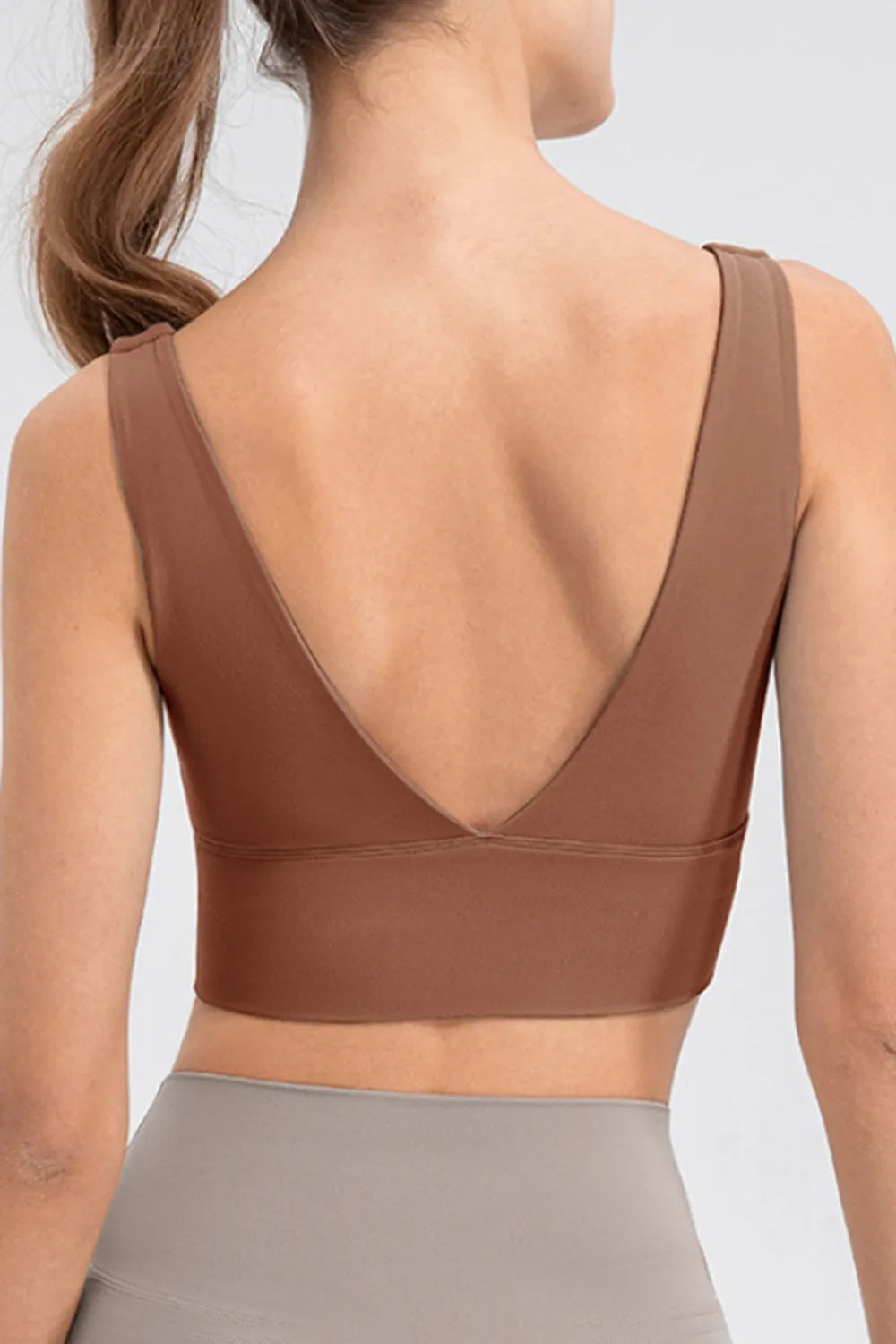 Scoop Neck Wide Strap Active Tank in Black for Women