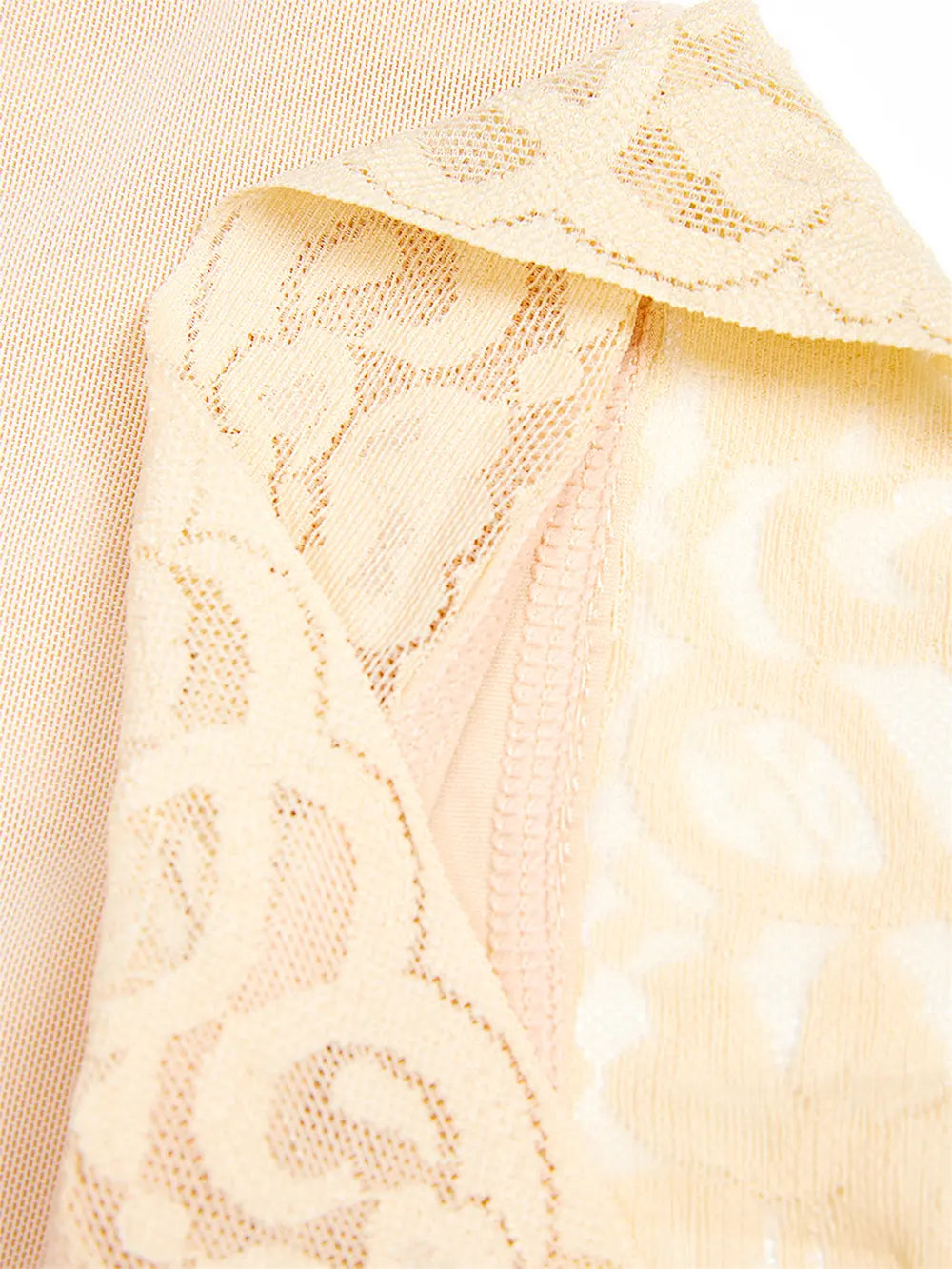 Plus Size Lace Detail Hook-and-Eye Shaping Shorts in Ivory for Women