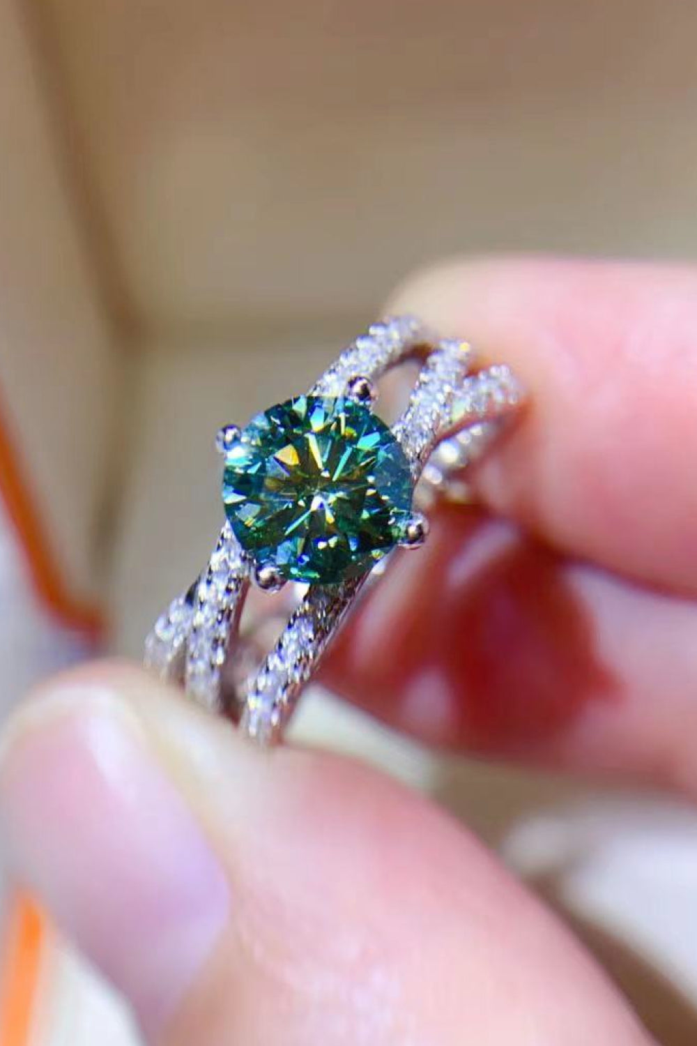 1 Carat Moissanite Contrast 925 Sterling Silver Ring in Light Green for Women
