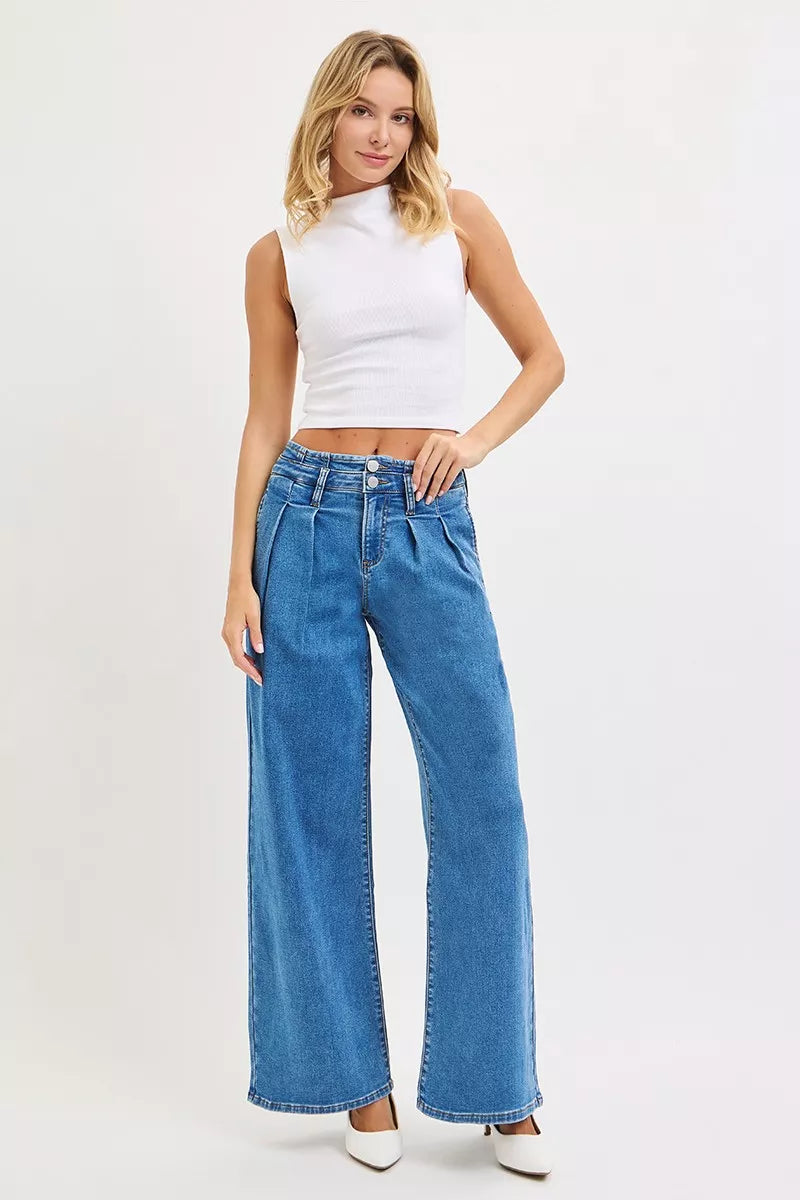 Mid Rise Fit Wide Leg with Pleated Detail Jeans Plus Size in Medium for Women