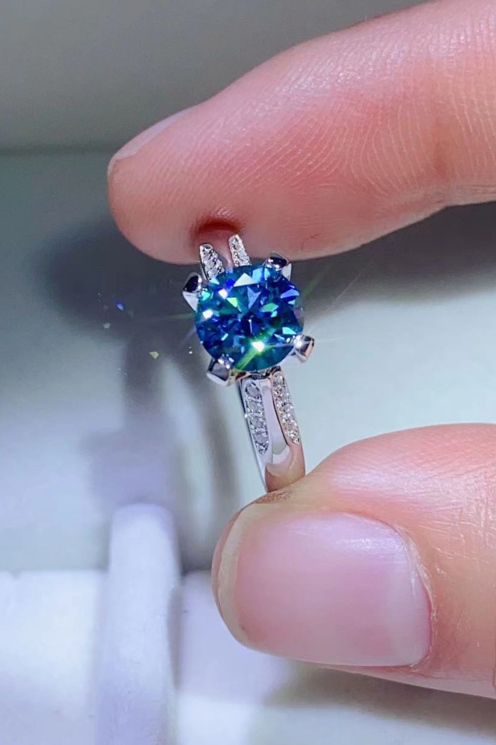 1 Carat Moissanite 4-Prong Ring in Sky Blue for Women