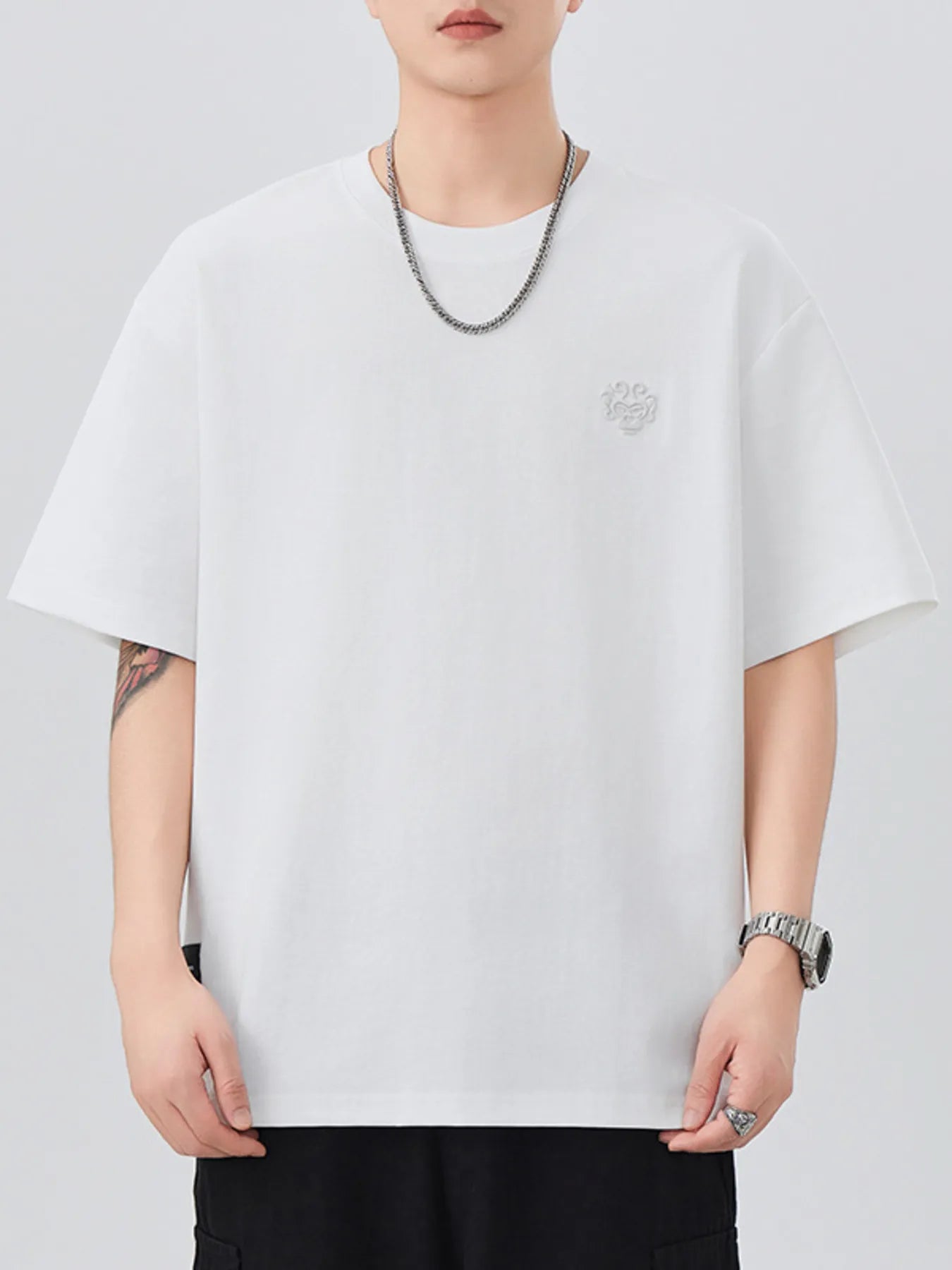 Plus Size Round Neck Short Sleeve T-Shirt in Classic in White for Men