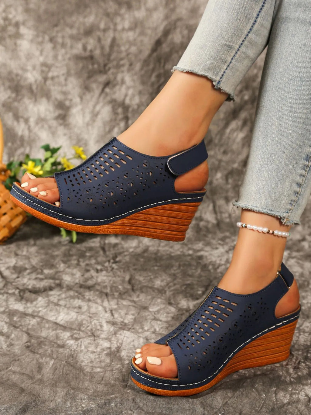 Open Toe Wedge Sandals in Classic in Black for Women