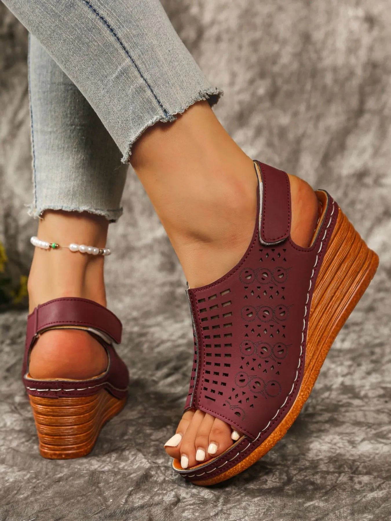 Open Toe Wedge Sandals in Classic in Black for Women