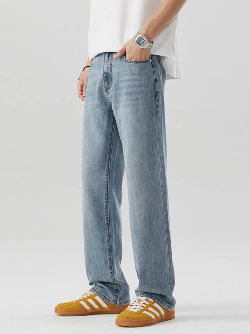 Wash Relaxed Fit Jeans in Light Blue for Men