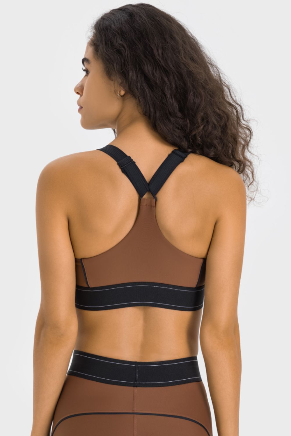 Contrast Sports Bra in Chocolate for Women