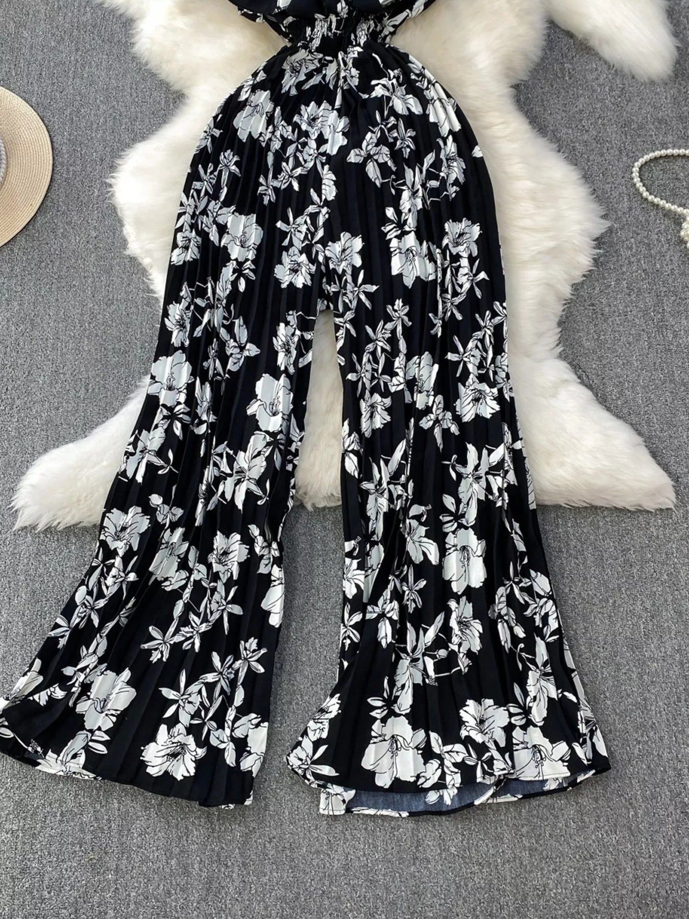 Black Floral Print Wide Leg Pleated Jumpsuit in Red for Women