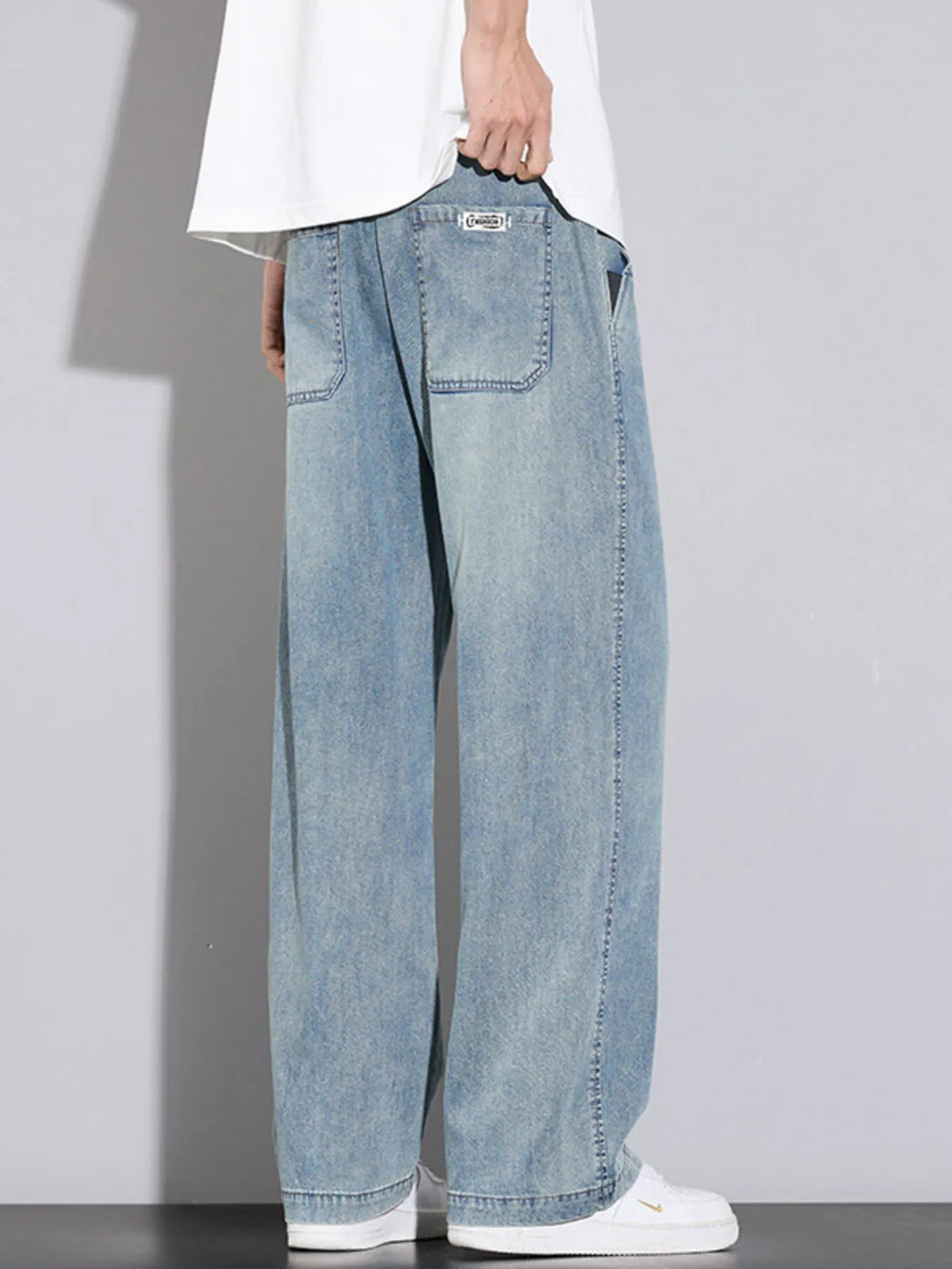 Wide Leg Relaxed Fit Jeans in Vintage Blue for Men