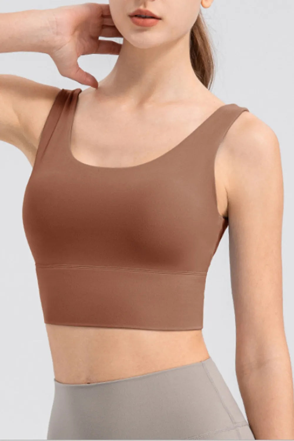Scoop Neck Wide Strap Active Tank in Black for Women