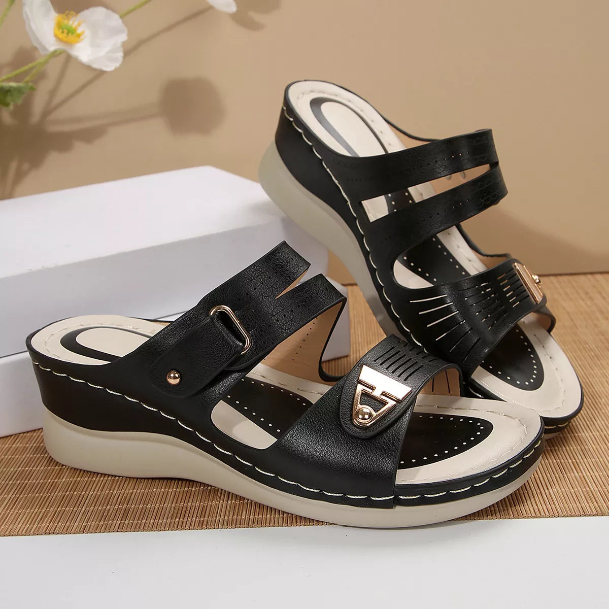 Open Toe Wedge Sandals in Green in Black for Women