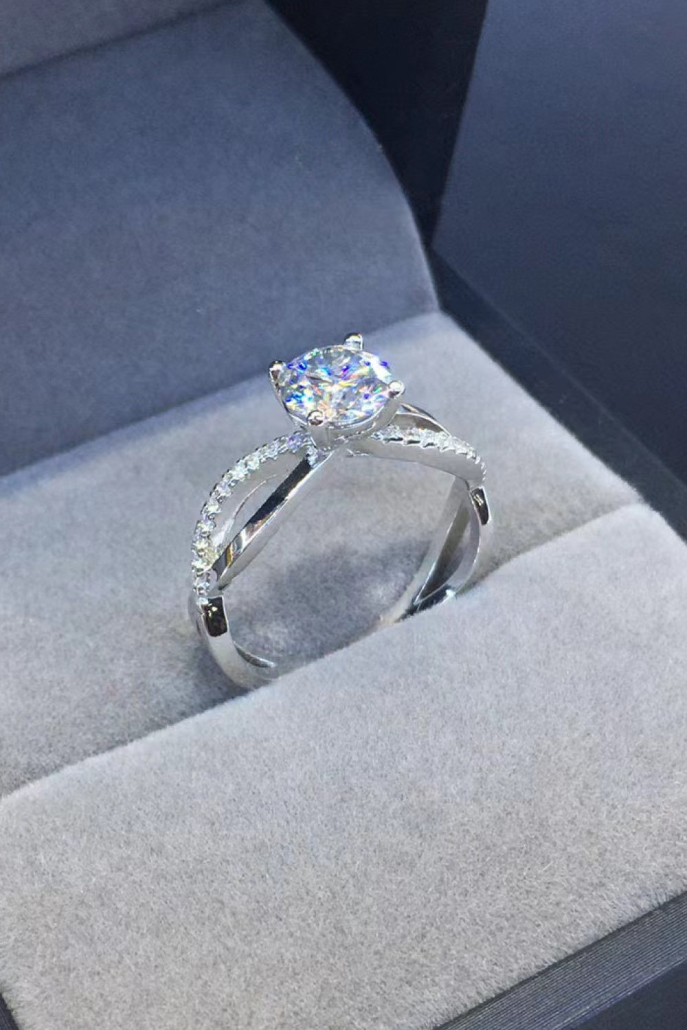 2 Carat Moissanite Crisscross 925 Sterling Silver Ring for Women