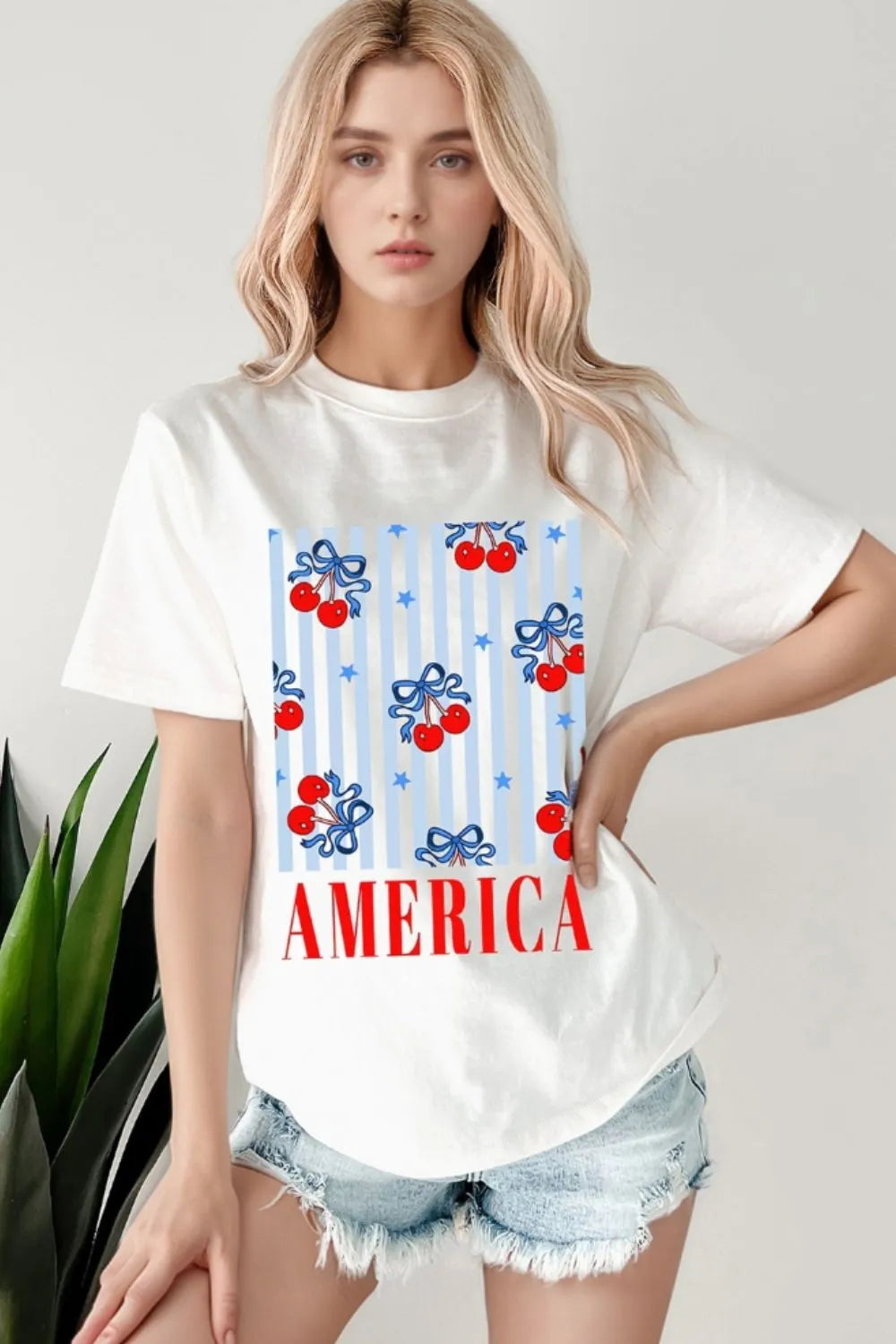 Bow Cherry America Graphic Crewneck Patriotic T-Shirt in White for Women