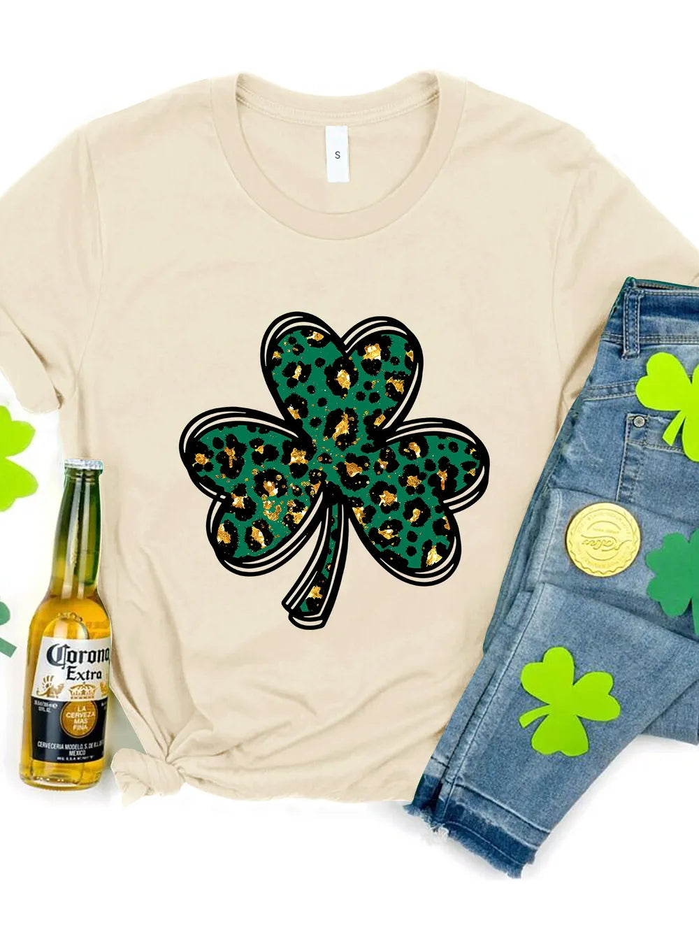 Lucky Clover Round Neck Short Sleeve T-Shirt in Gray for Women