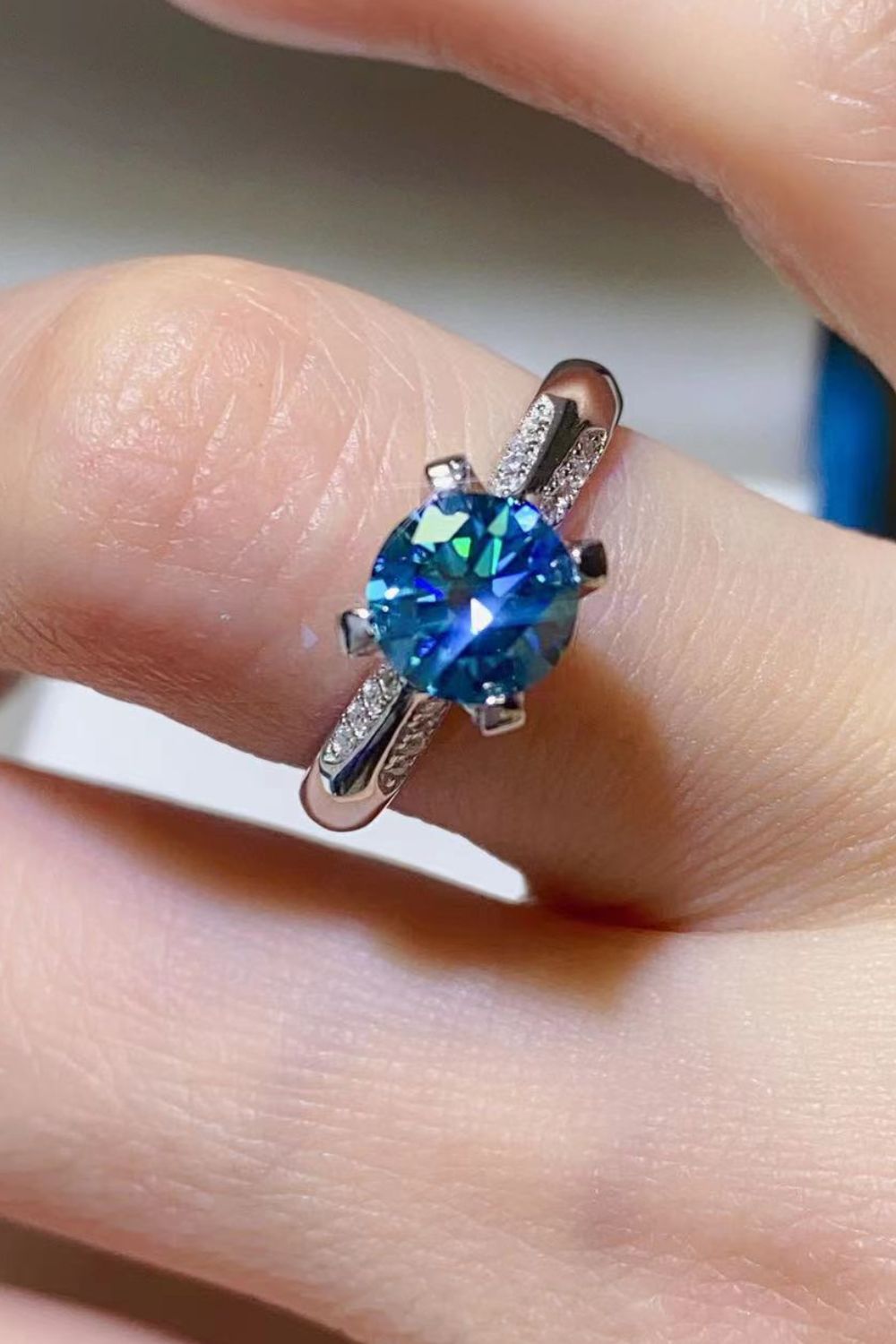 1 Carat Moissanite 4-Prong Ring in Sky Blue for Women