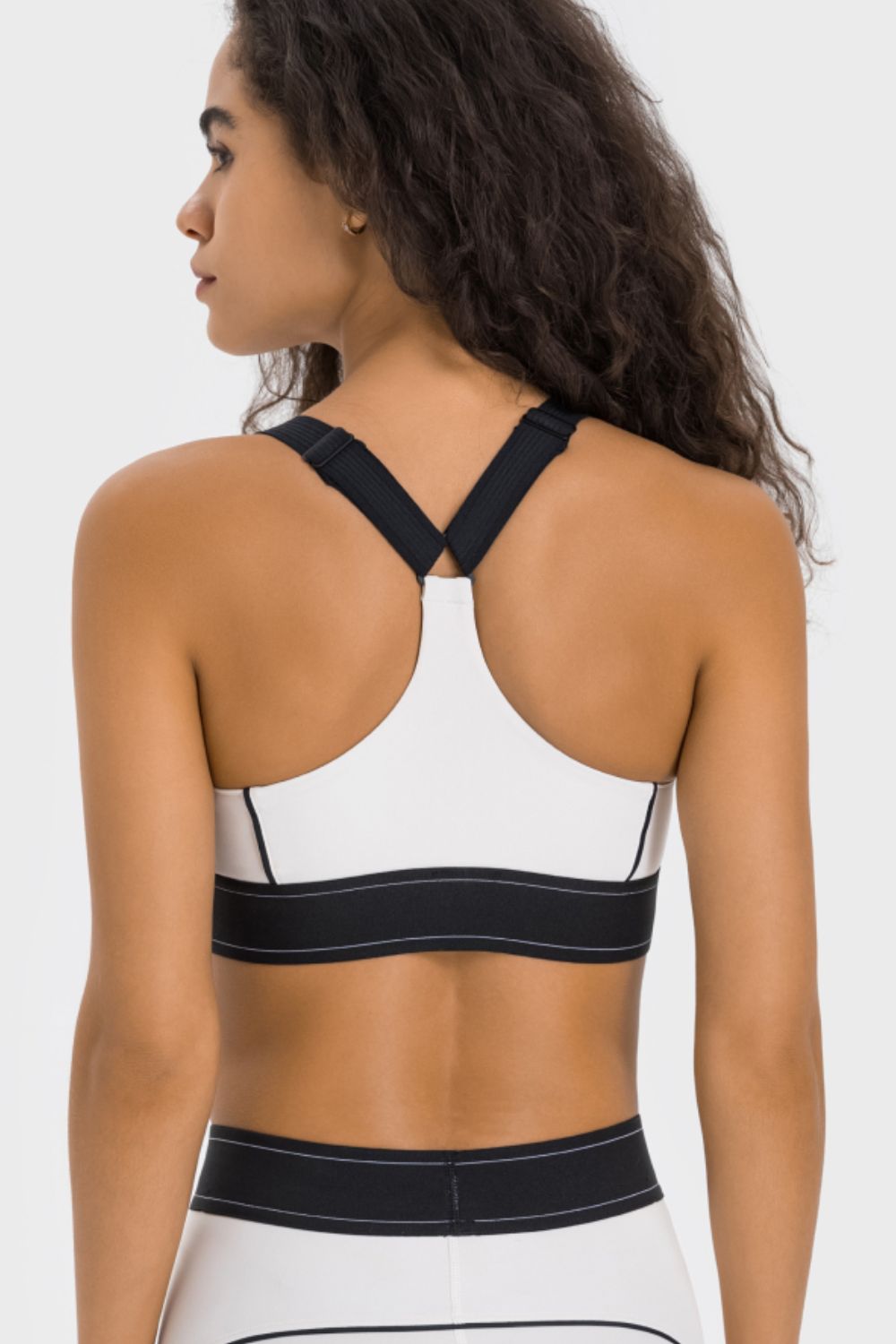 Contrast Sports Bra in Gray for Women