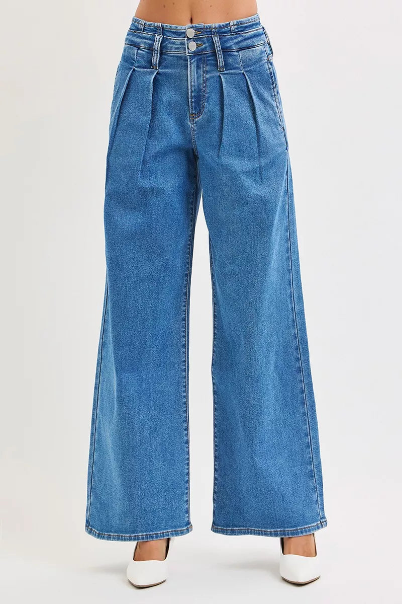 Mid Rise Fit Wide Leg with Pleated Detail Jeans Plus Size in Medium for Women