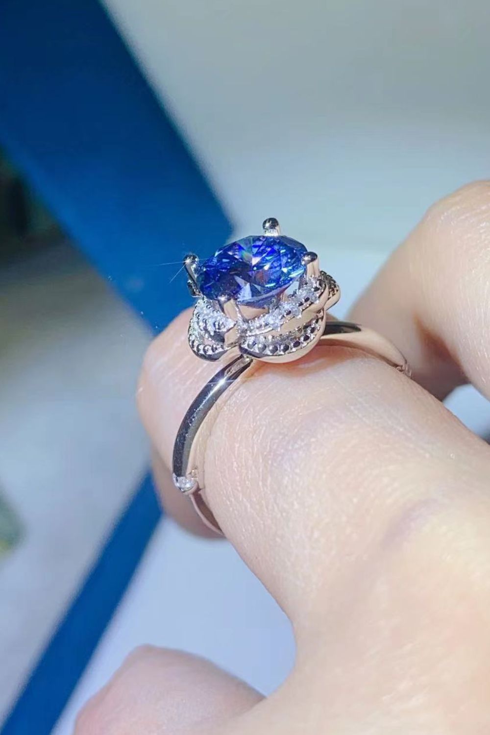 2 Carat Moissanite Contrast 925 Sterling Silver Ring in Blue for Women