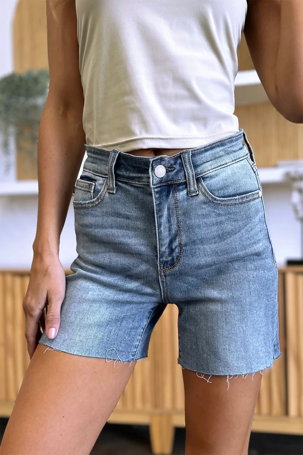 Plus Size High Waist Raw Hem Denim Shorts in Medium for Women