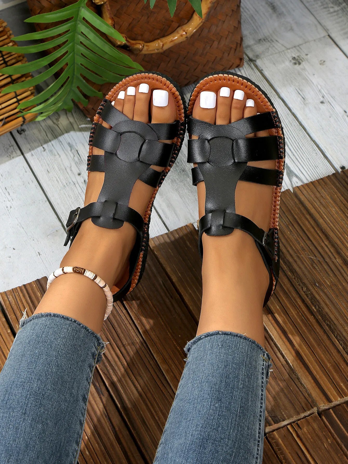 Strappy Flat Sandals in Black for Women