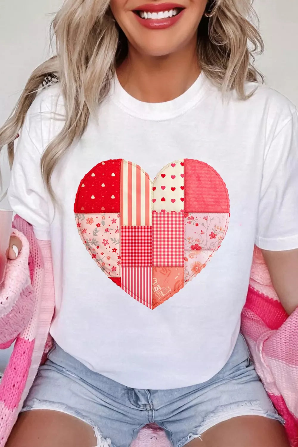 Floral Plaid Mixed Patchwork Heart-Shape Graphic T-Shirt in White for Women
