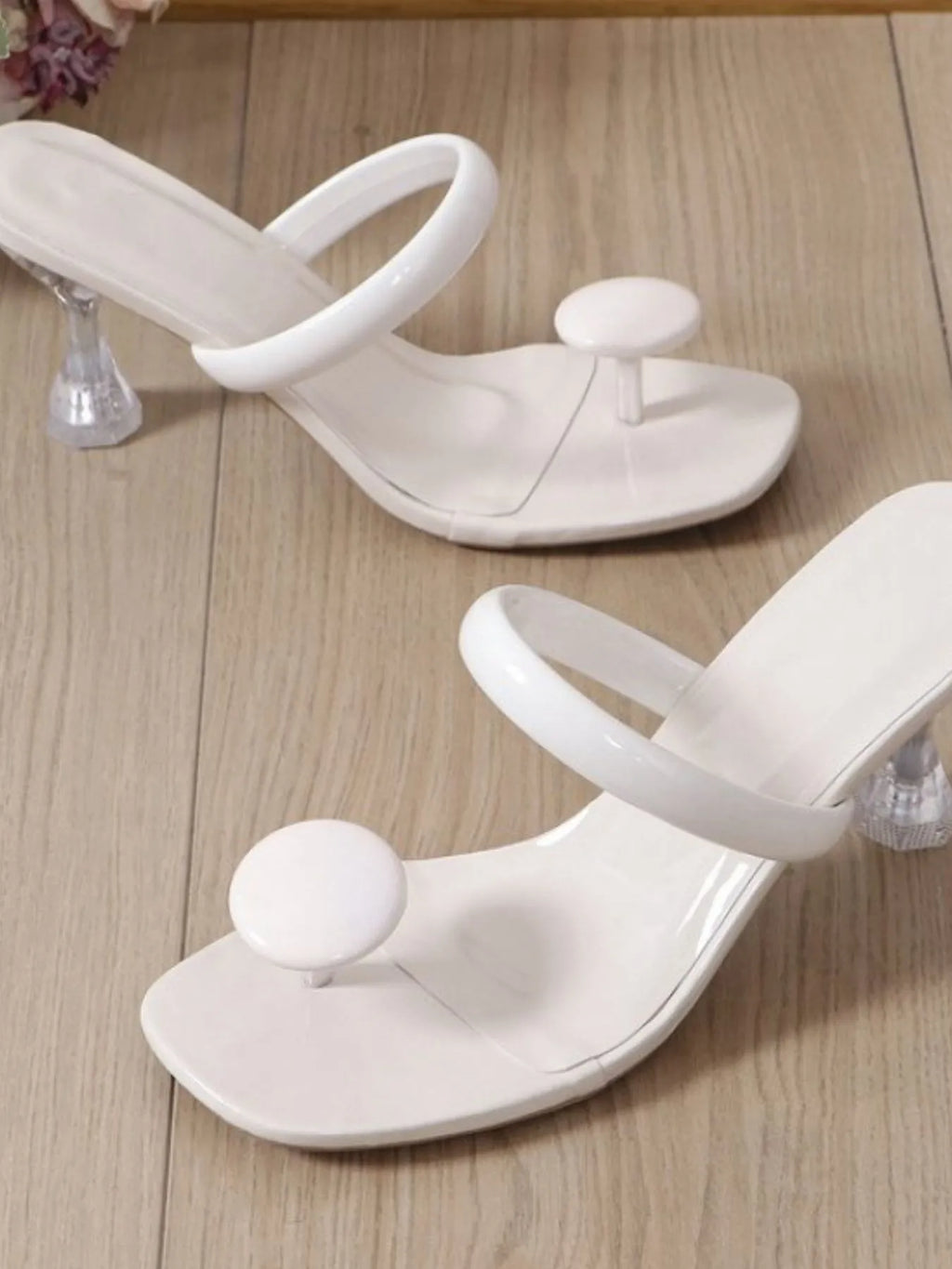 Jelly Ring Toe Sandals in Black for Women