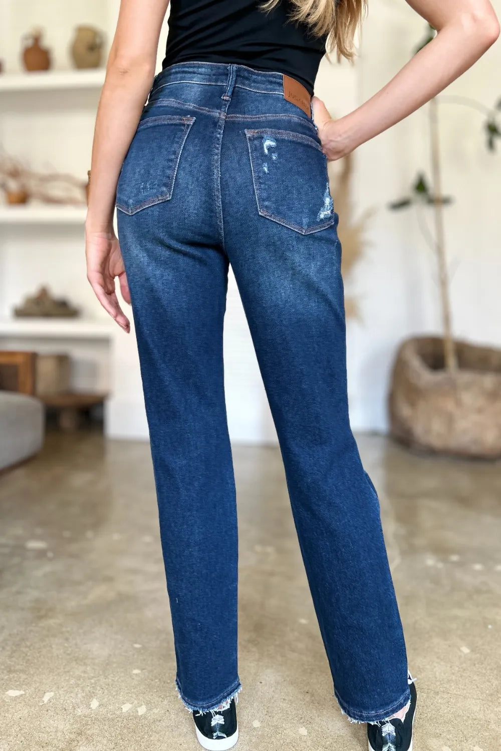 Plus Size High Waist Rigid Magic Heavy Destroy Straight Jeans in Dark for Women