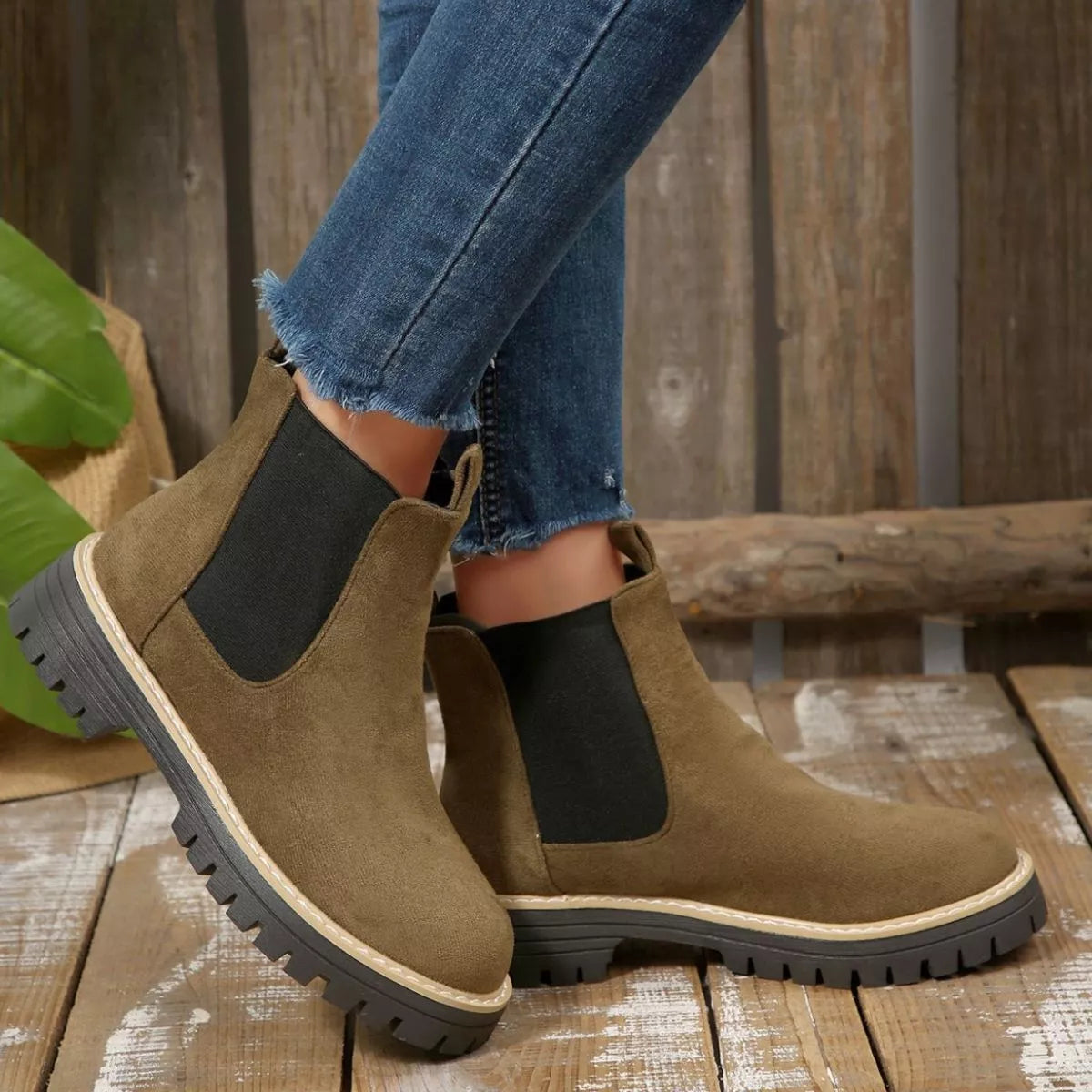 Round Toe Block Heels Boots in Classic in Gray for Women