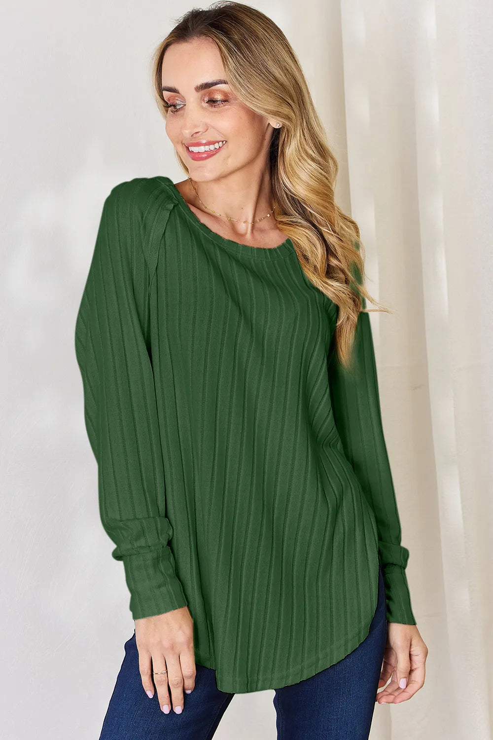 Plus Size Ribbed Round Neck Slit T-Shirt in Green for Women