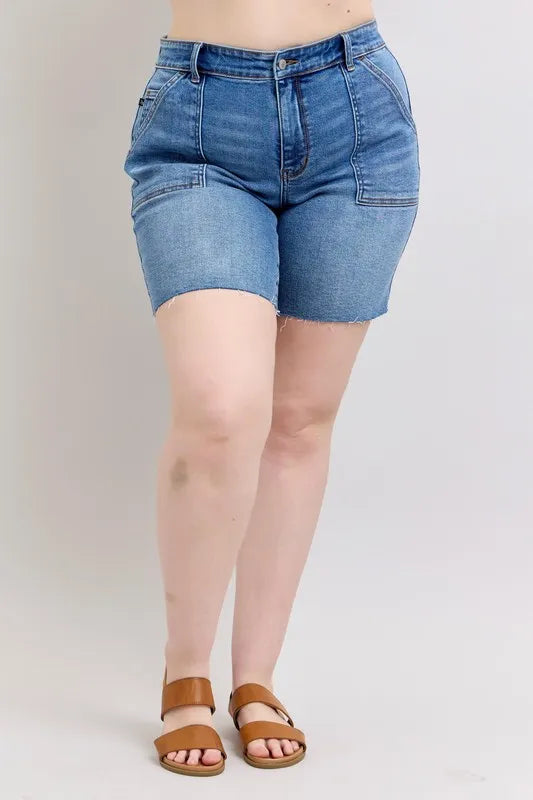 Mid Rise Bermudas Denim Shorts W/ Back Flap Pockets Plus Size for Women