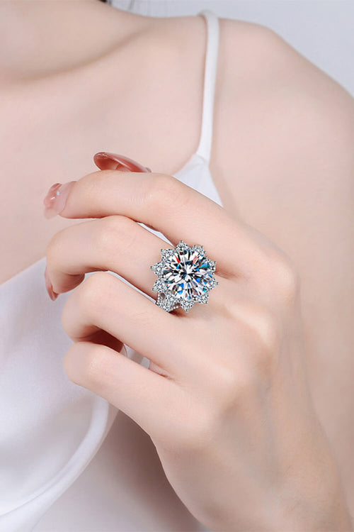 10 Carat Moissanite Flower-Shaped Ring in Silver for Women