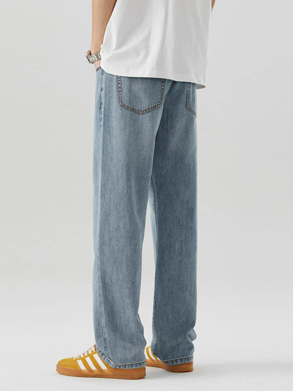 Wash Relaxed Fit Jeans in Light Blue for Men