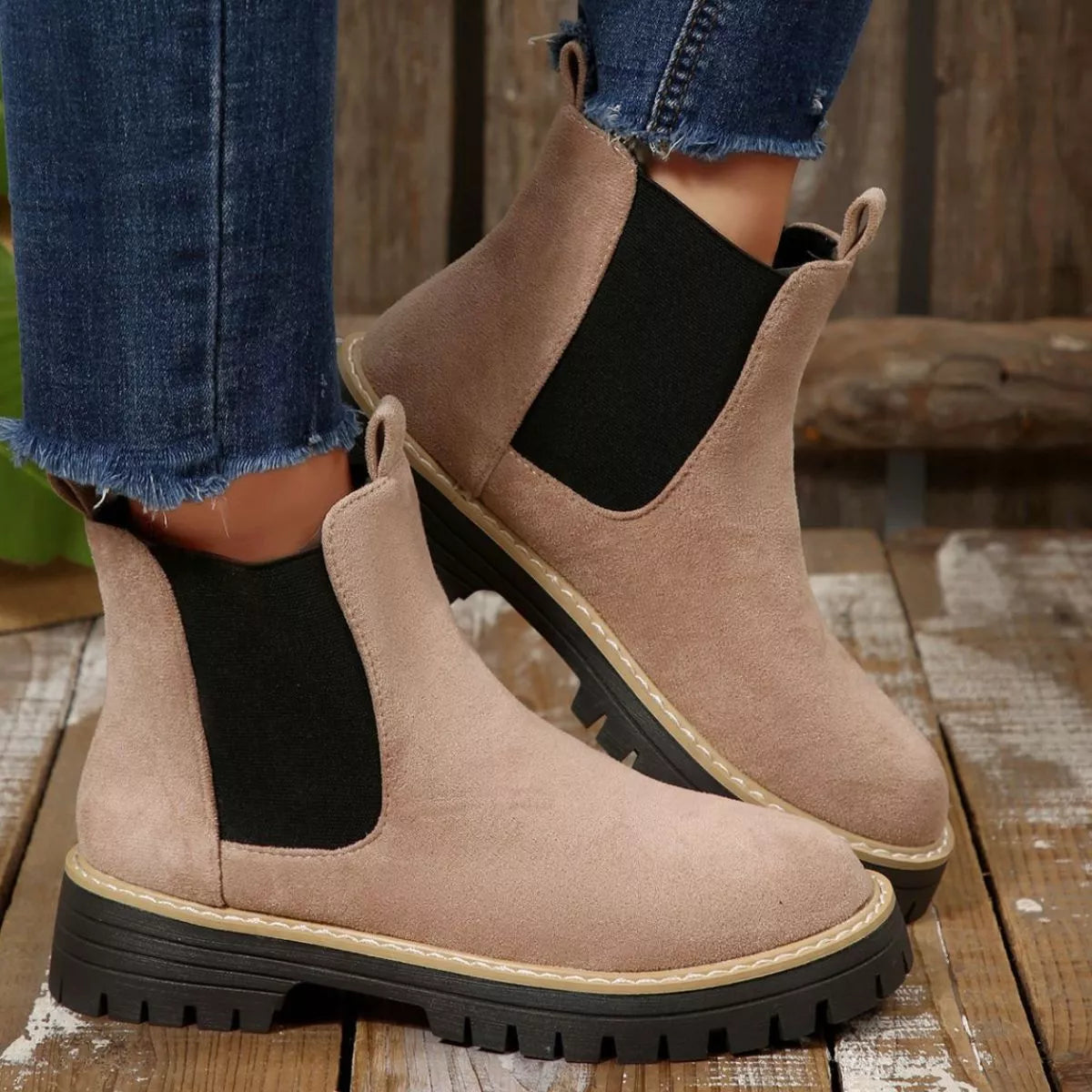 Round Toe Block Heels Boots in Classic in Army Green for Women