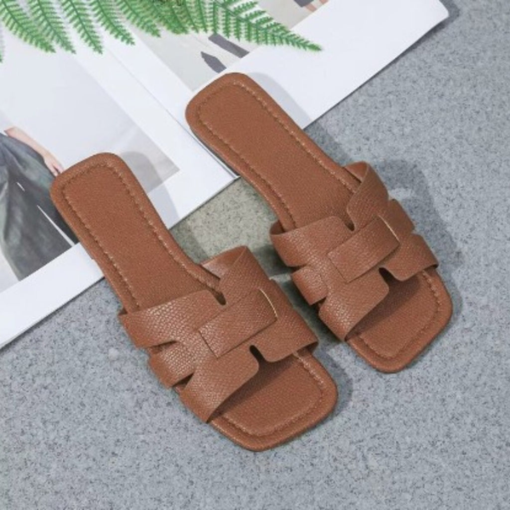 Woven Strap Flat Sandals in Black for Women