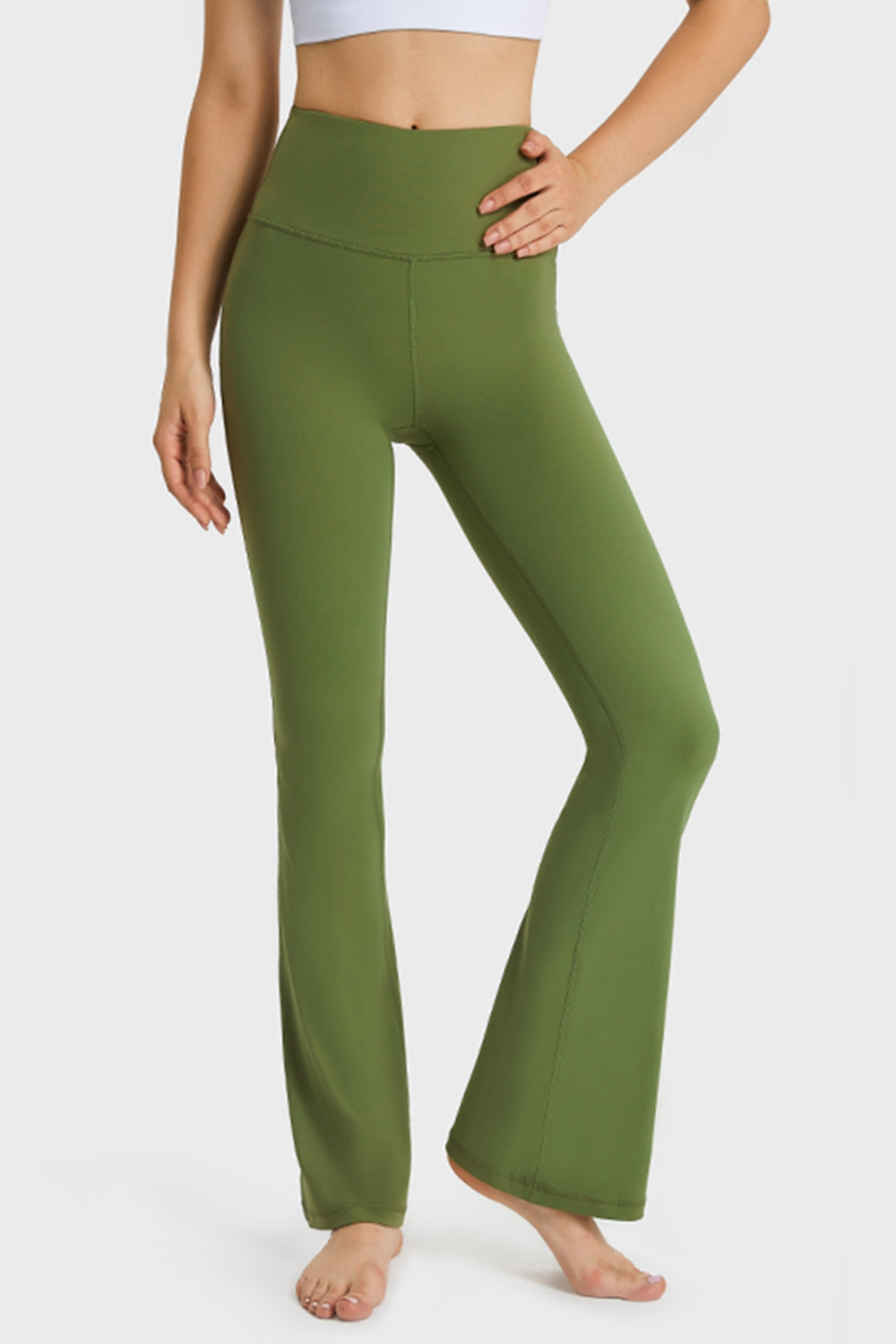 Elastic Waist Flare Yoga Pants in Green for Women