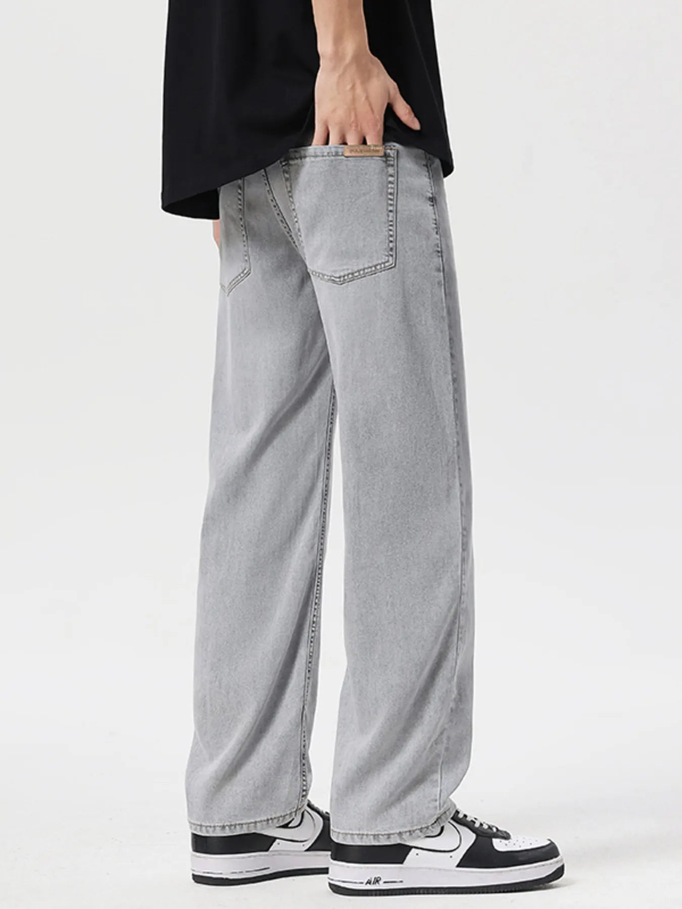 Loose Fit Wash Jeans in Vintage Blue for Men