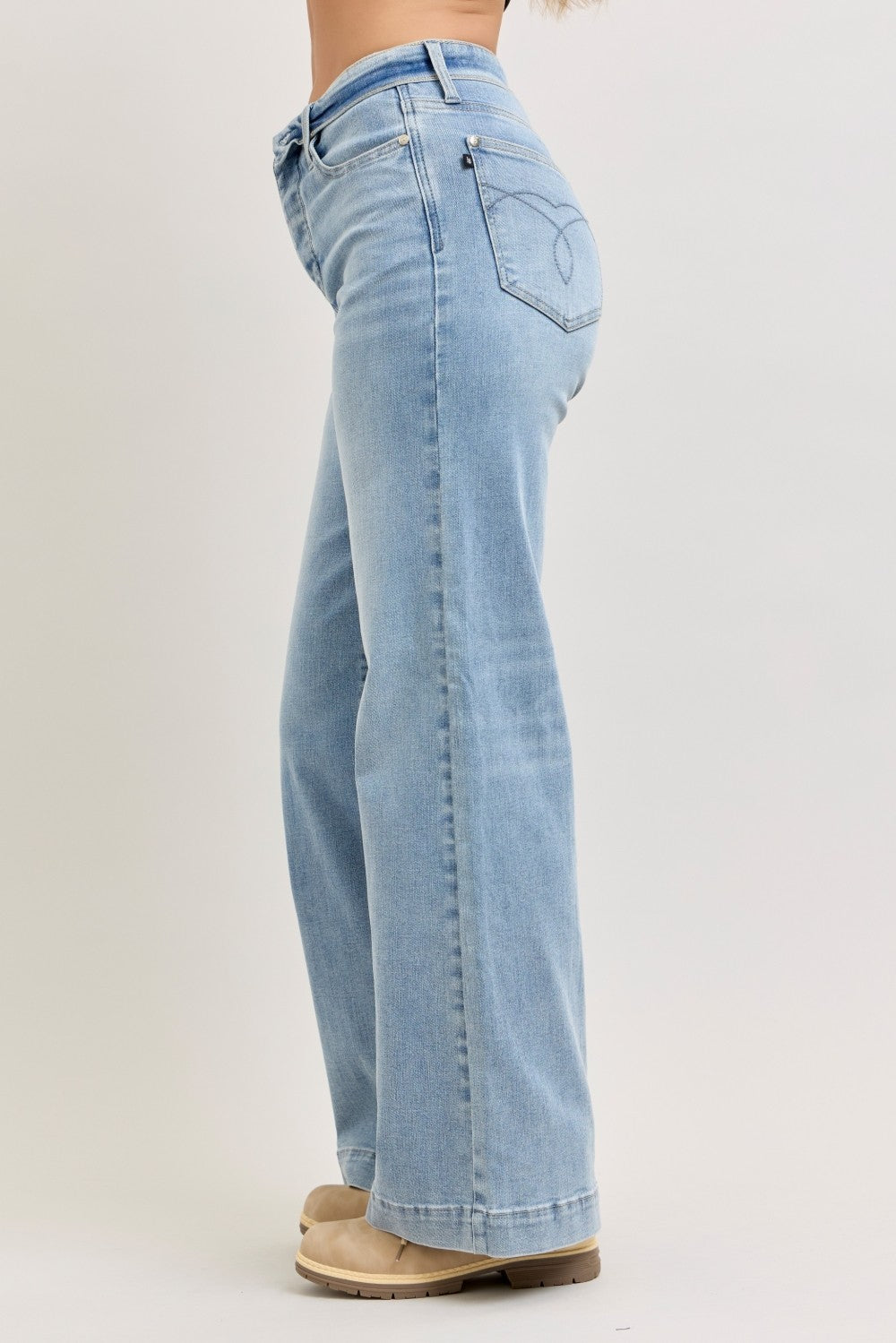 Mid Rise Retro Wide Leg Jeans with Fold-Over Waistband in Light for Women