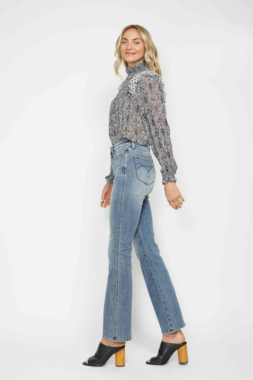 Tummy Control Back Embroidered Pocketed Bootcut Jeans Plus Size in Short Inseam for Women