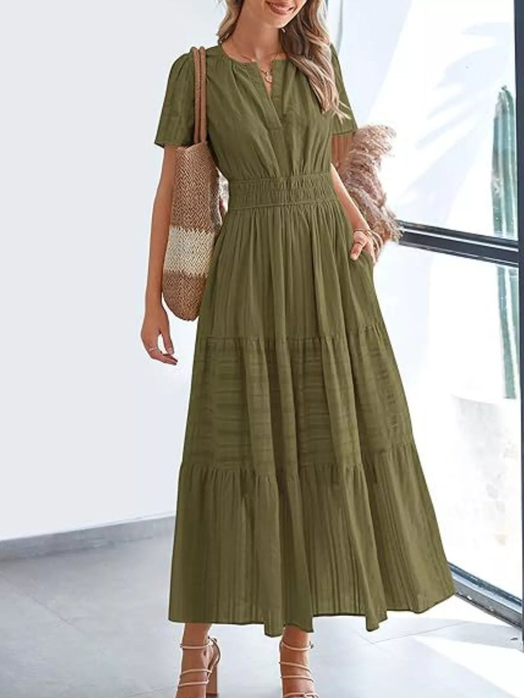 Plus Size Short Sleeve Tiered Midi Dress in Black for Women