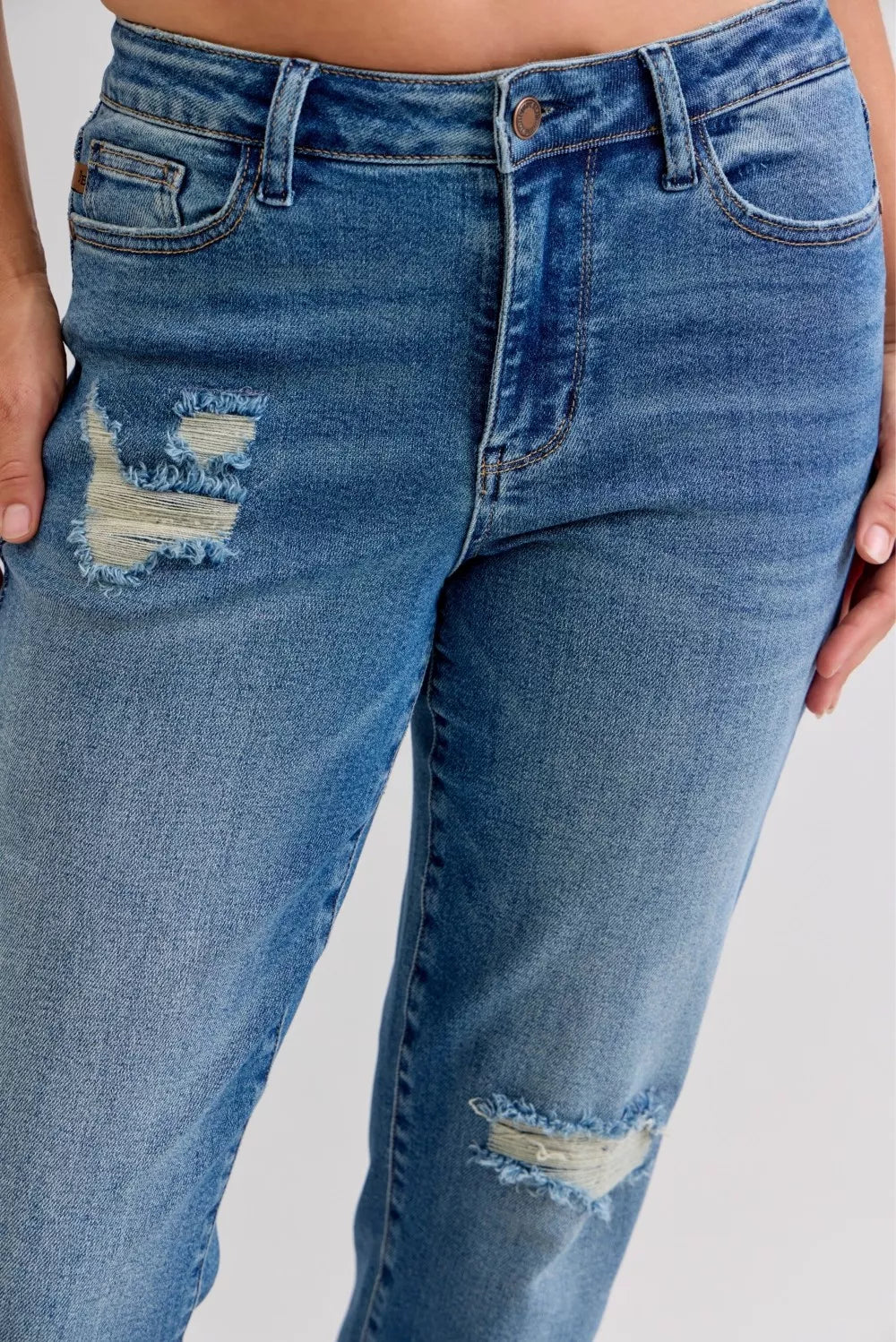 Mid Rise Bf Patch & Repair Destroy Release Hem Jeans Plus Size in Md for Women