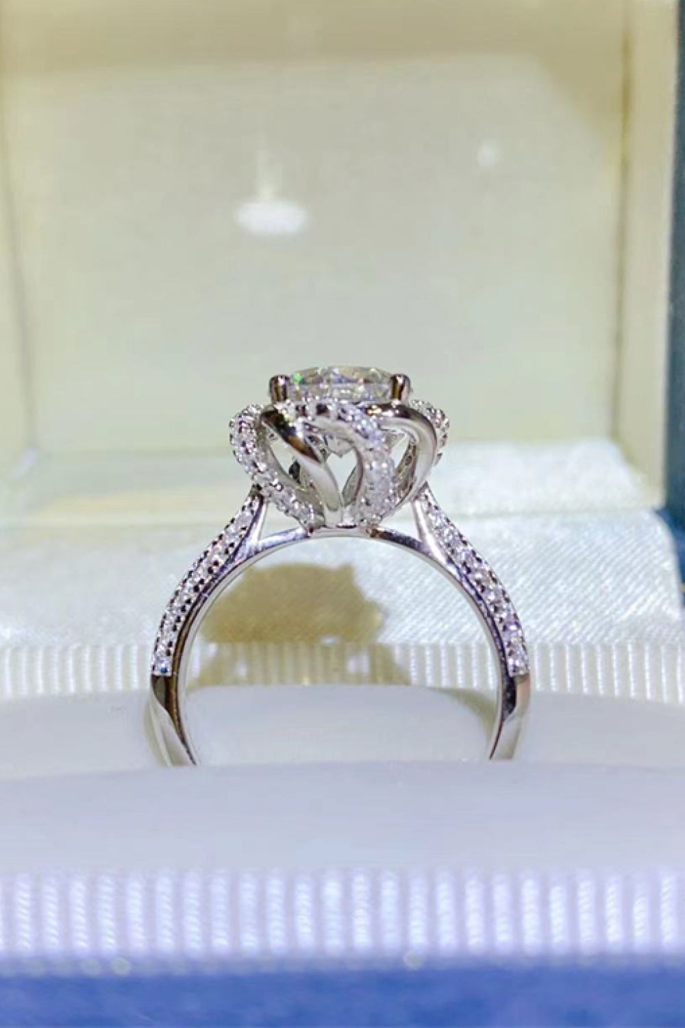 2 Carat Moissanite 925 Sterling Silver Ring in Classic for Women