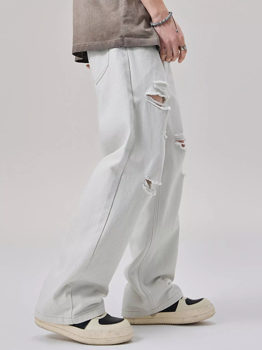 Distressed Wide Leg Jeans in Off-White for Men