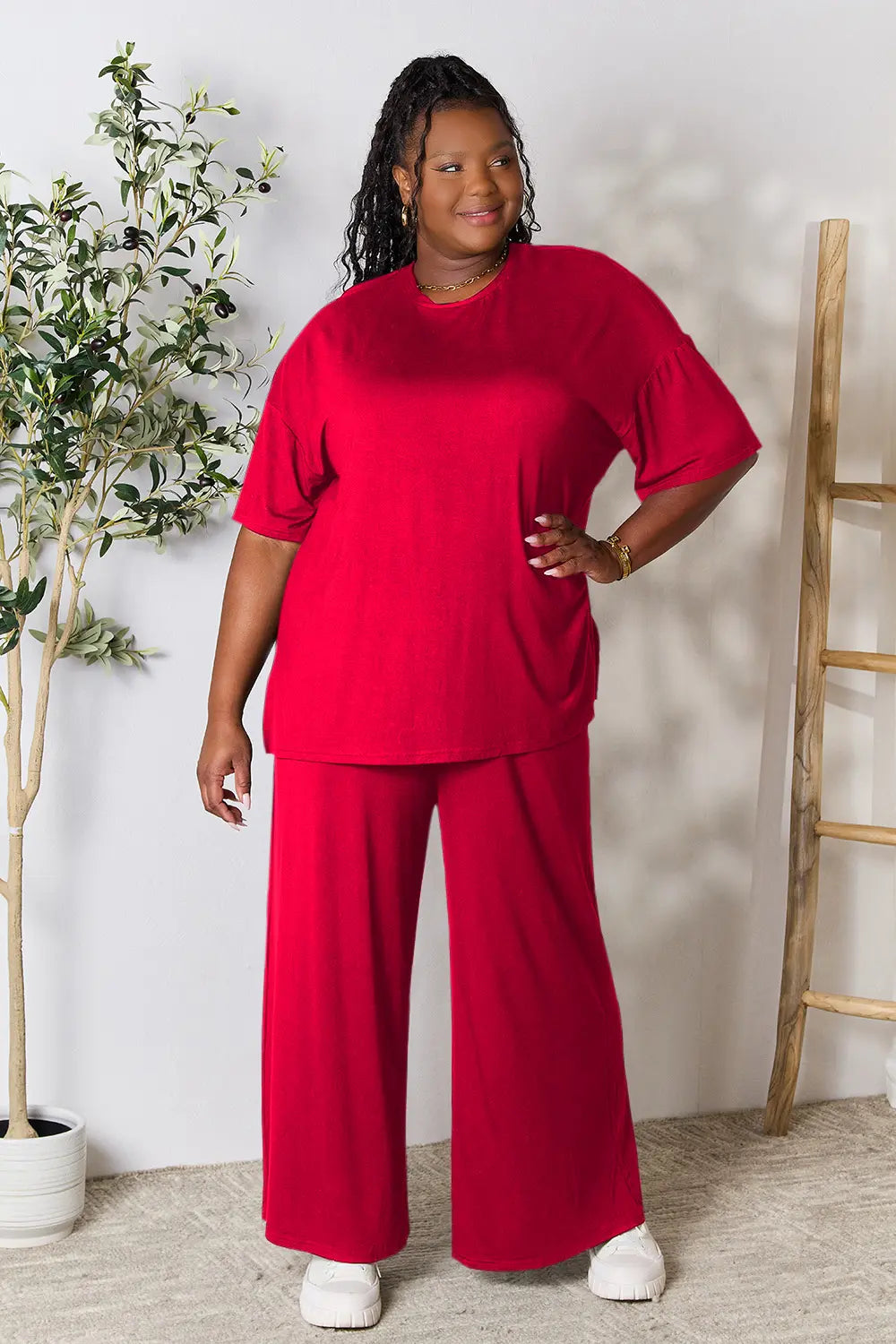 Plus Size Round Neck Slit Top and Pants Set in Red for Women