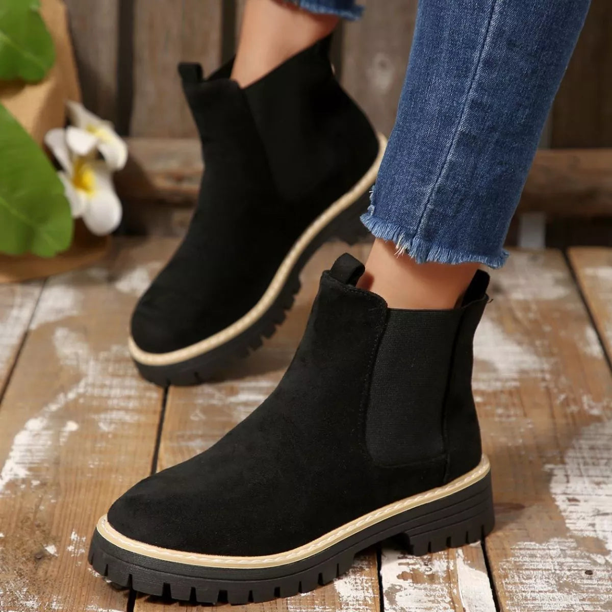 Round Toe Block Heels Boots in Classic in Brown for Women