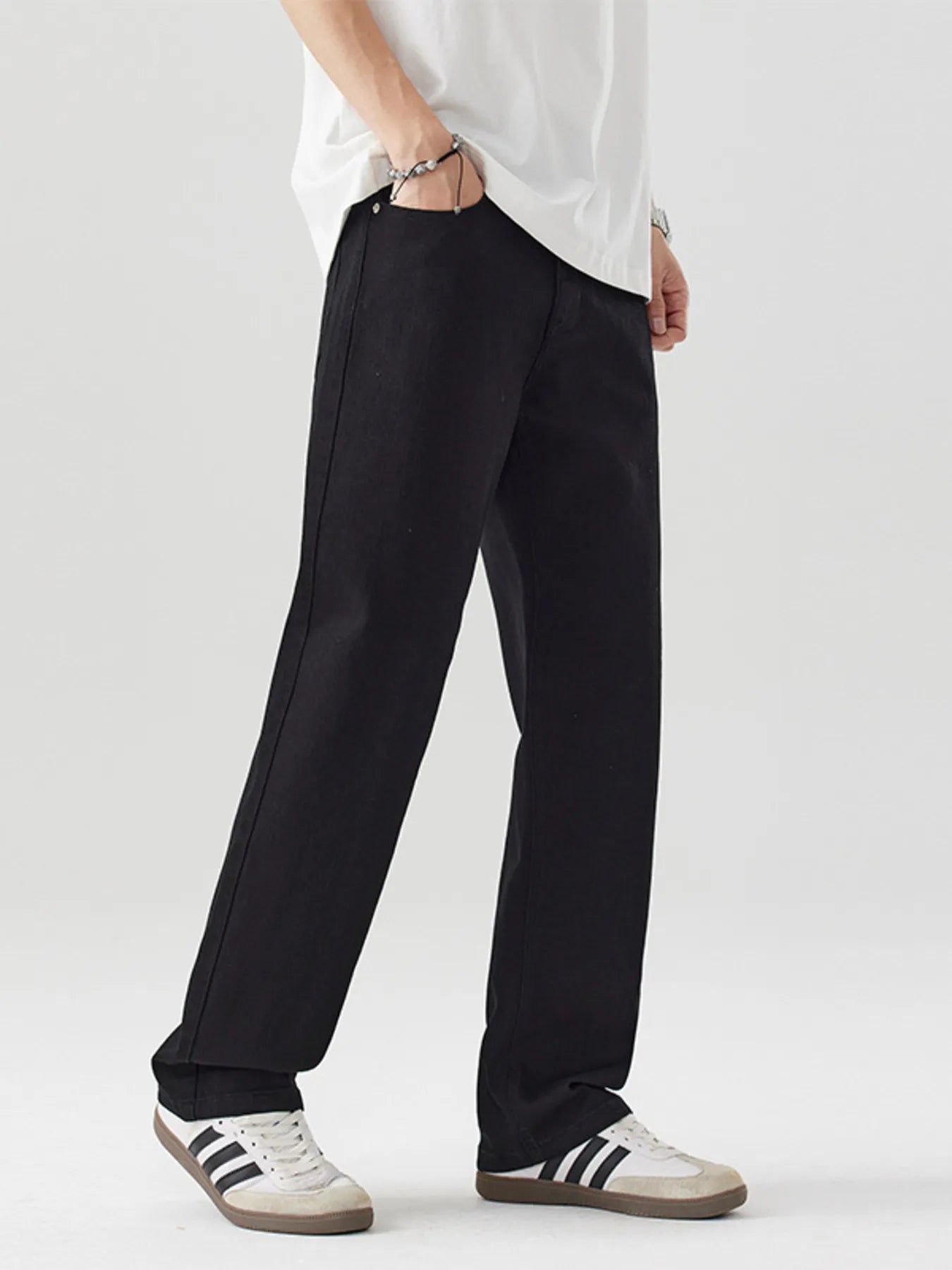 Wide Leg Relaxed Fit Jeans in Black for Men