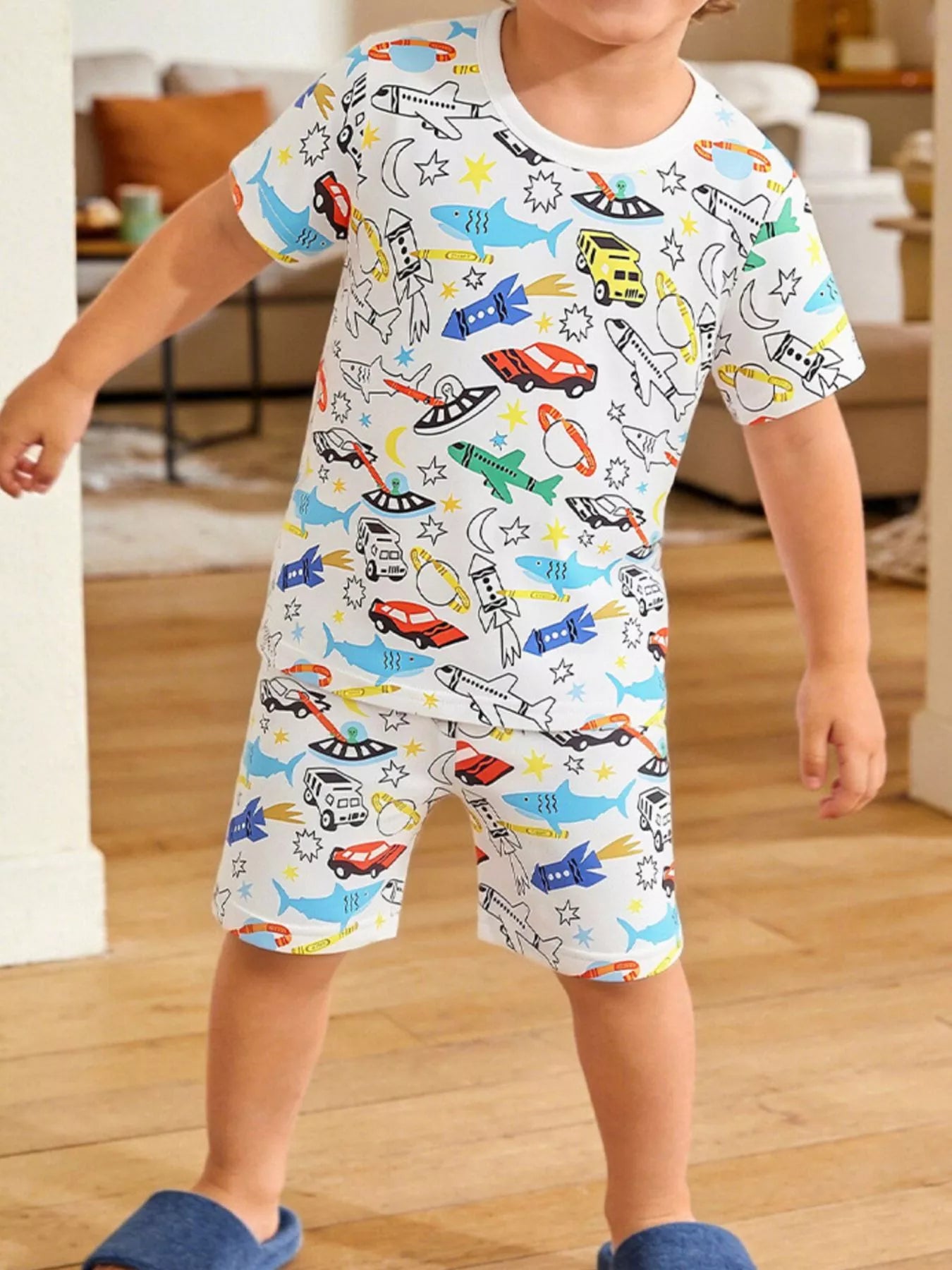 Cartoon Vehicle Print Tee and Shorts Set in White for Boys