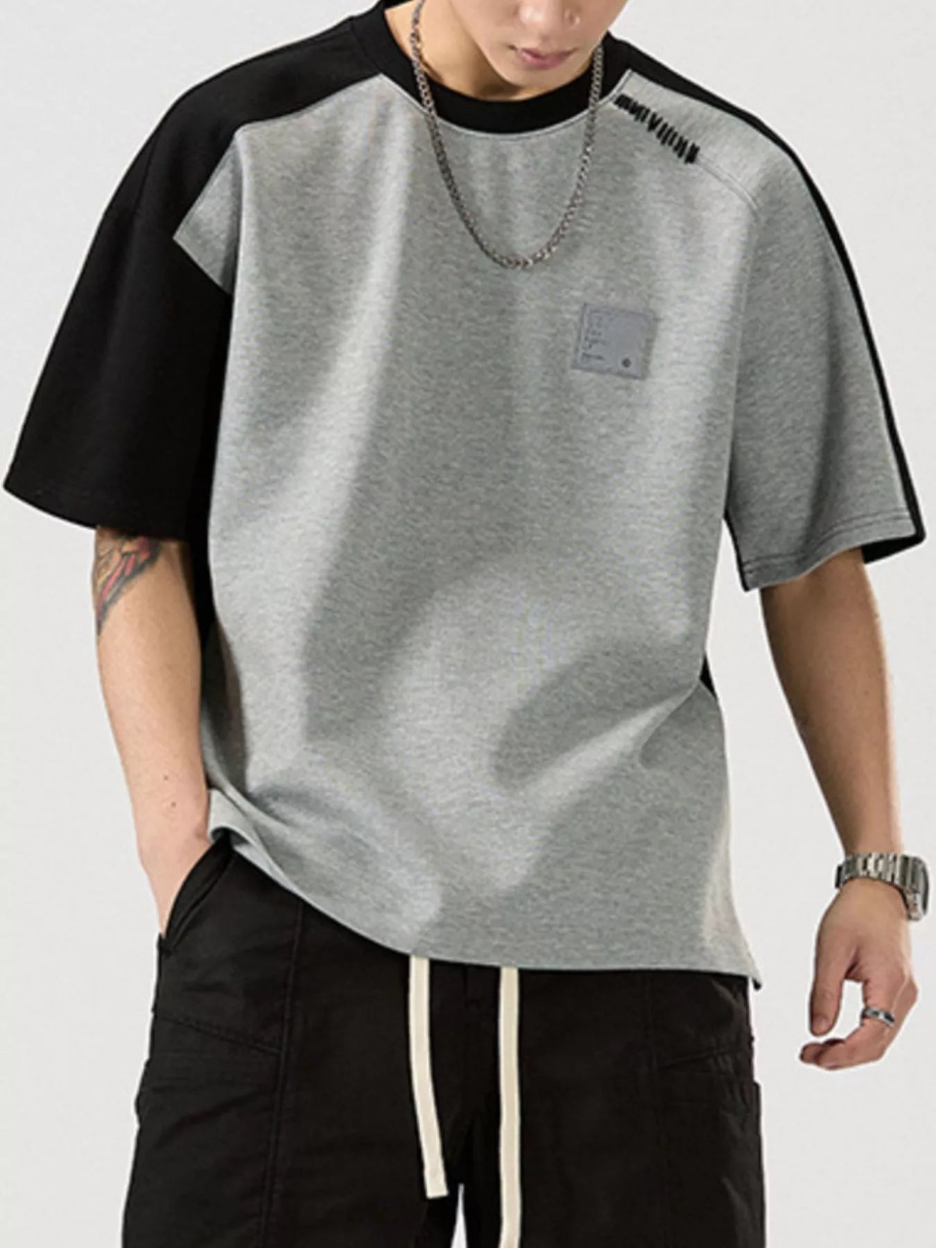 Contrast Round Neck Short Sleeve T-Shirt Plus Size in Black and White for Men